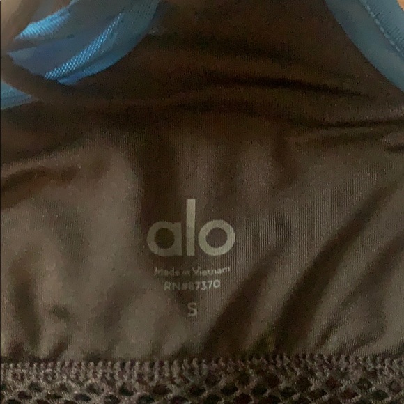 Alo Yoga double layer sport bra - size small - Picture 3 of 3